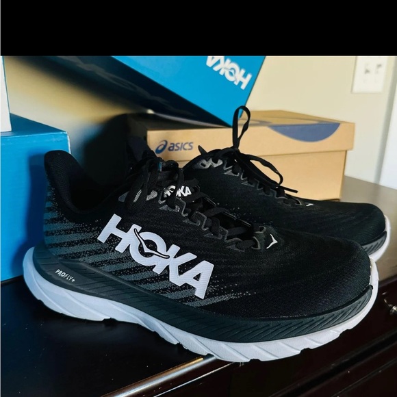 Hoka Women’s size 10 Wide - Picture 6 of 9